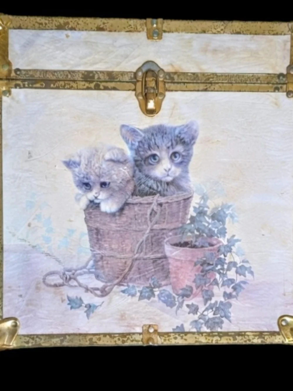 Vintage Ruane Manning Kitten Decorative Storage Box / Toy Chest